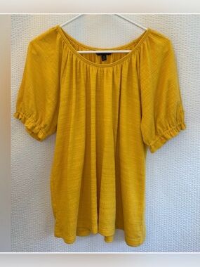Banana Republic Mustard Yellow Peasant Top Puff Sleeve Smocked Neck Medium